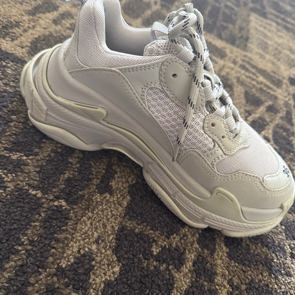 Balenciaga triple s 36